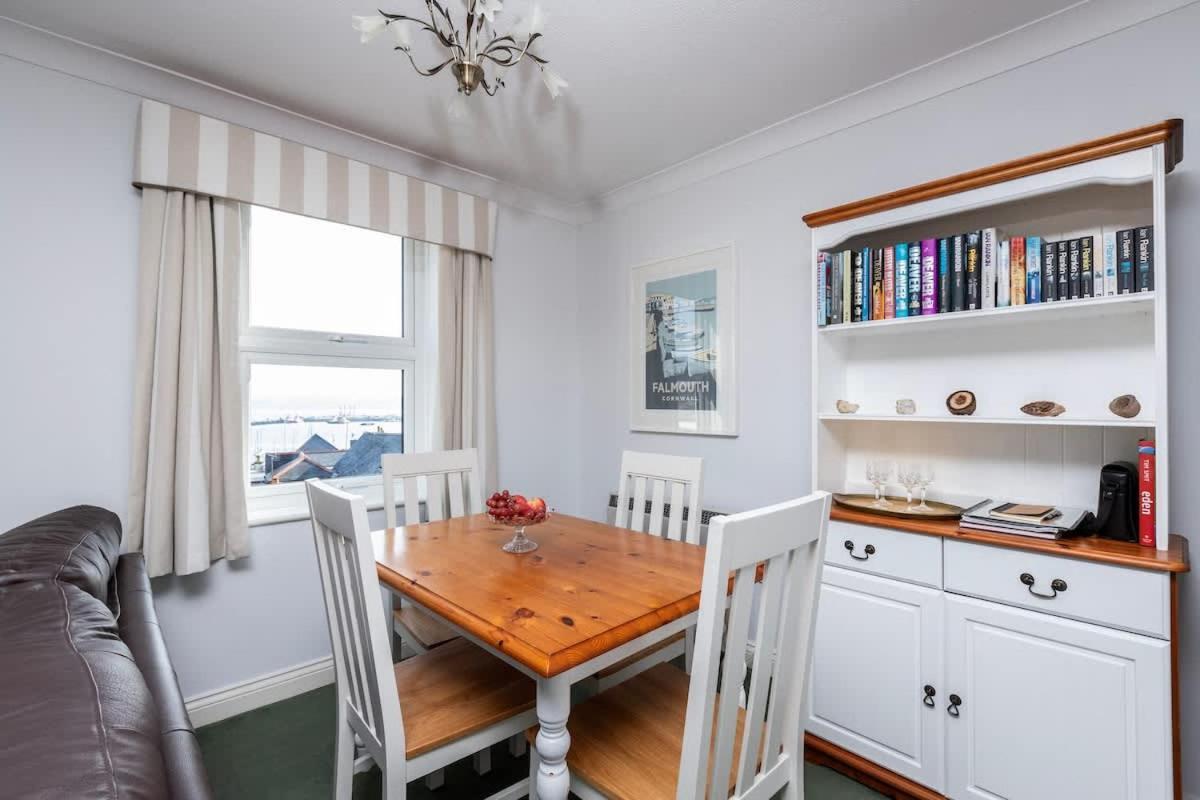 Villa Fabulous High Street Townhouse With Stunning Views & Parking At 'Eagles Nest' Falmouth Exterior foto