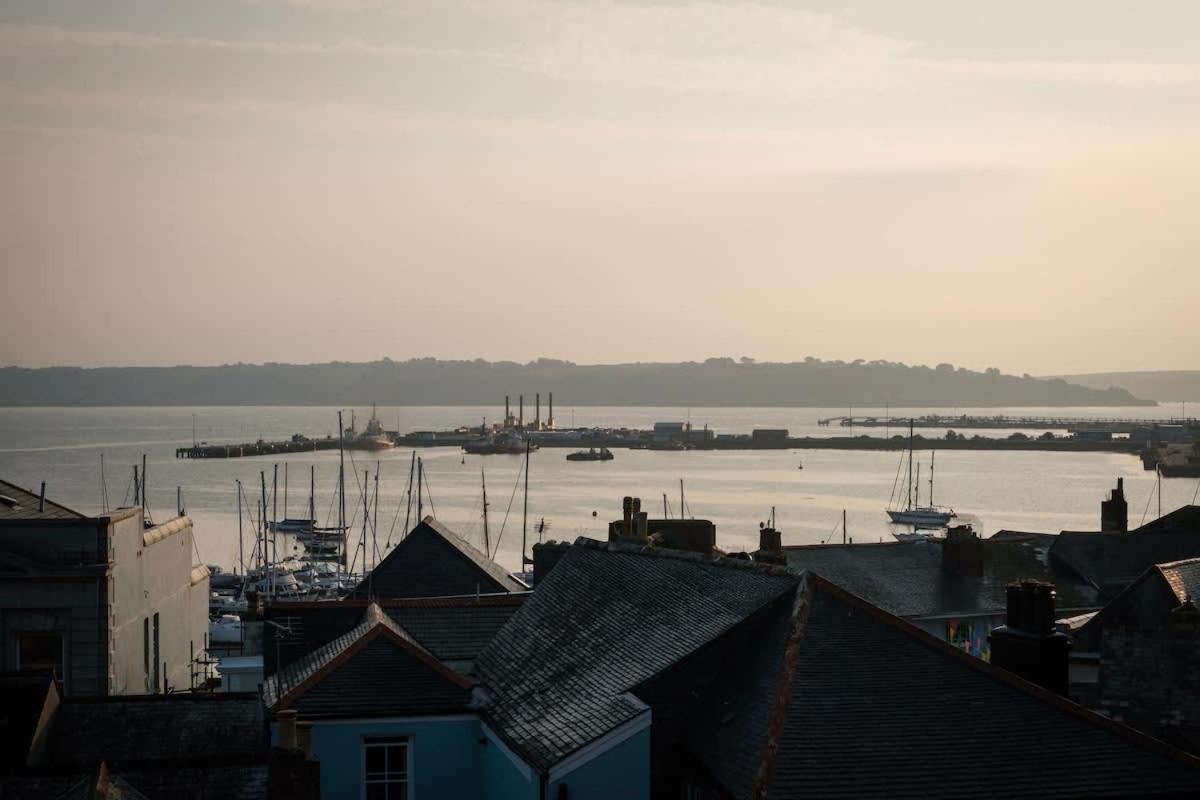Villa Fabulous High Street Townhouse With Stunning Views & Parking At 'Eagles Nest' Falmouth Exterior foto