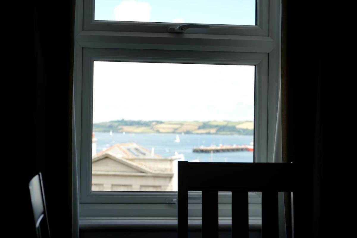 Villa Fabulous High Street Townhouse With Stunning Views & Parking At 'Eagles Nest' Falmouth Exterior foto