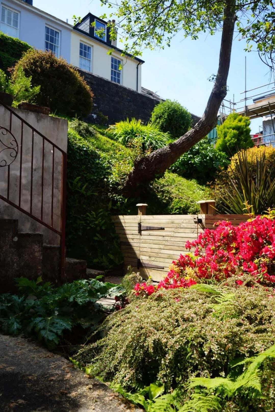 Villa Fabulous High Street Townhouse With Stunning Views & Parking At 'Eagles Nest' Falmouth Exterior foto