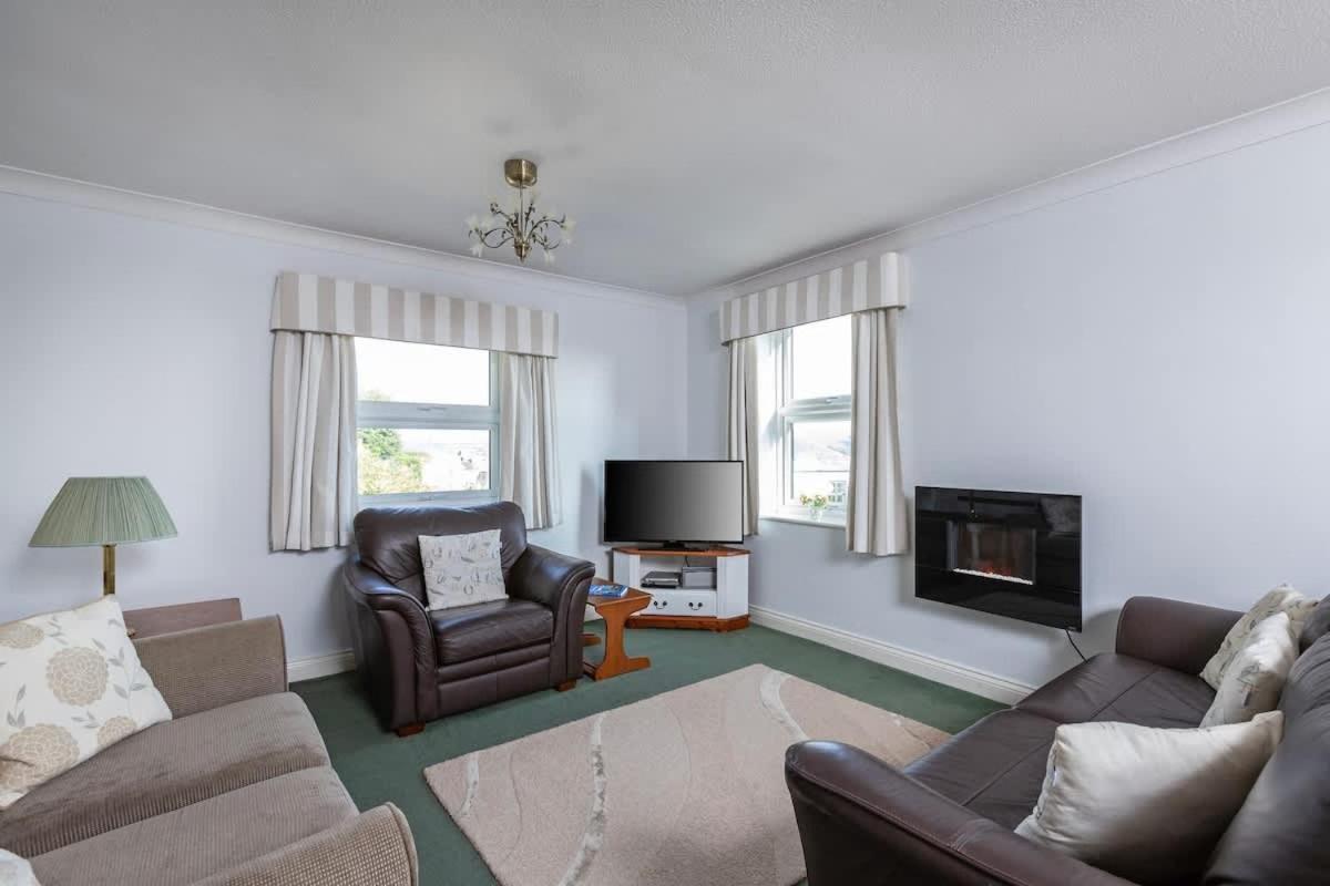 Villa Fabulous High Street Townhouse With Stunning Views & Parking At 'Eagles Nest' Falmouth Exterior foto